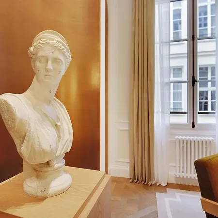 Thelander - Serviced In Louvre Apartment *
