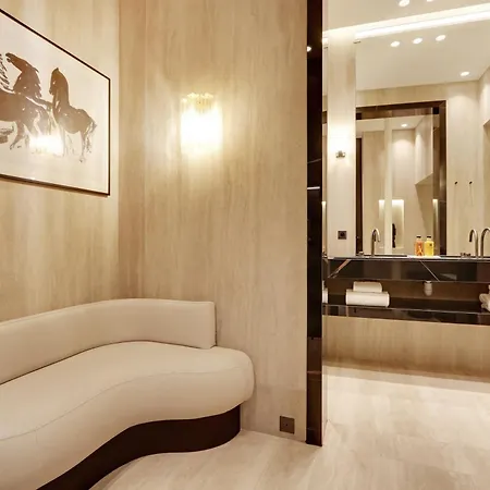Thelander - Serviced In Louvre Apartment